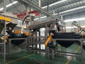 Usine de recyclage pour le recyclage des déchets d’équipements électroniques de DEEE